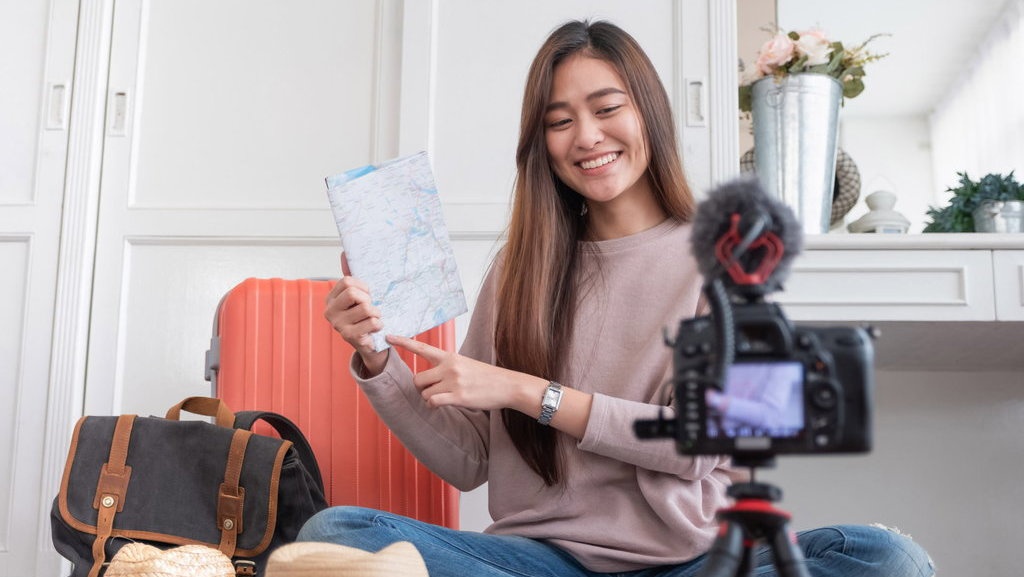 5 Alat yang Diperlukan untuk Menjadi Vlogger Pemula 5 Alat yang Diperlukan untuk Menjadi Vlogger Pemula