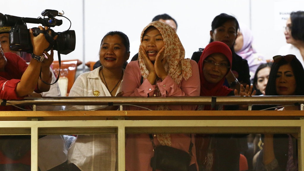 DPR Rapat Paripurna Bahas Amnesti Presiden untuk Baiq Nuril