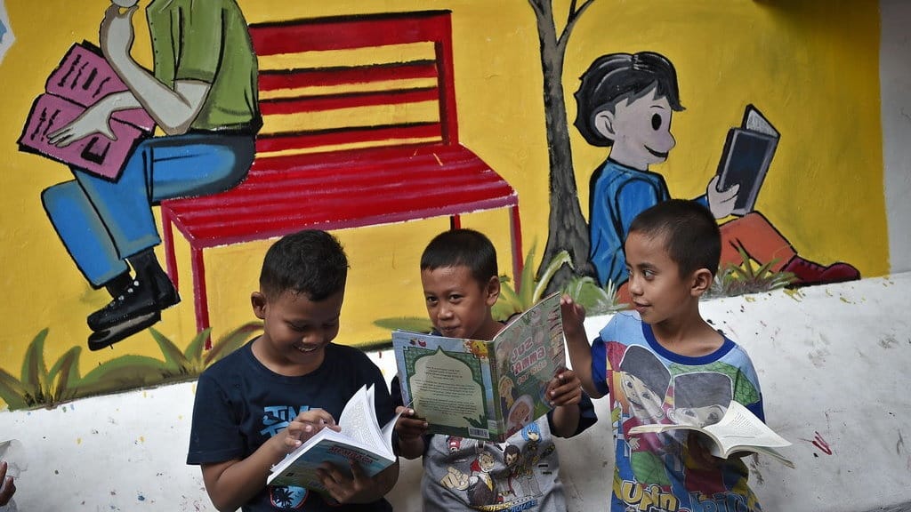 Memajukan Perbukuan dan Literasi Tidak Bisa Menggunakan Anekdot Memajukan Perbukuan dan Literasi Tidak Bisa Menggunakan Anekdot
