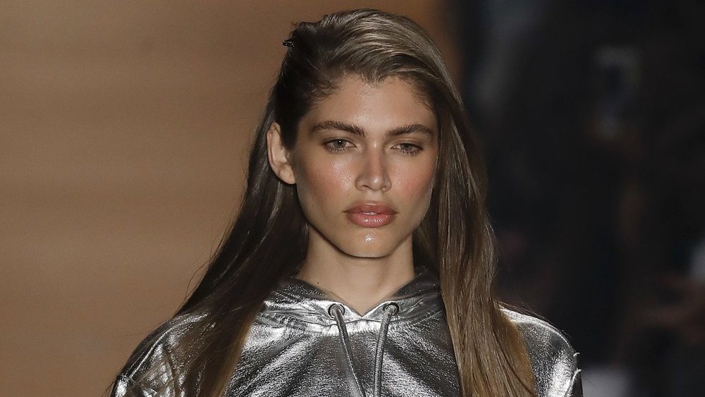 Victoria's Secret Pakai Model Transgender Pertama Valentina Sampaio Victoria's Secret Pakai Model Transgender Pertama Valentina Sampaio