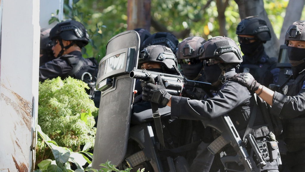 Ruas Jalan di Manokwari Diblokade Massa Akibat Demo Mahasiswa Papua