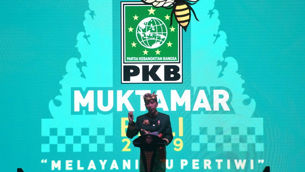 Hadiri Muktamar PKB, Jokowi Berkelakar Kehabisan Bahan untuk Pidato Hadiri Muktamar PKB, Jokowi Berkelakar Kehabisan Bahan untuk Pidato