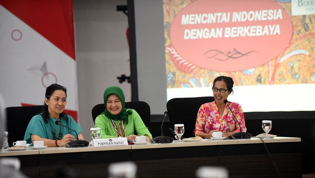 Sosialiasi Selasa Berkebaya di Kemenko PMK Sosialiasi Selasa Berkebaya di Kemenko PMK