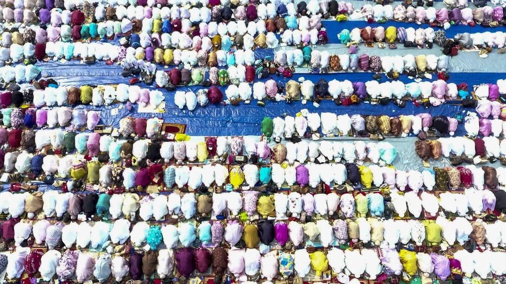 Salat Istisqa Minta Hujan: Bacaan Niat, Doa, Hukum, & Tata Caranya