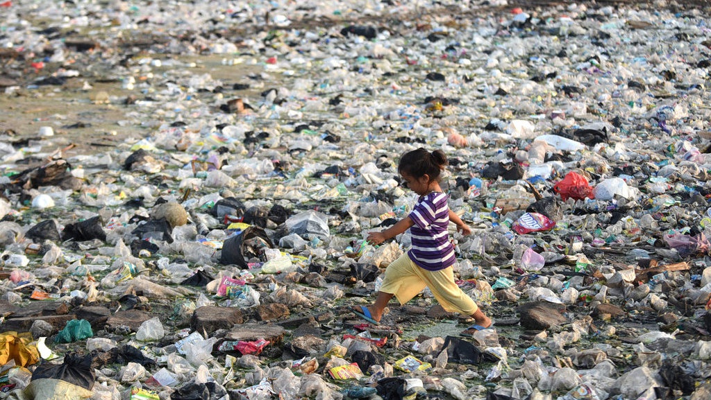 Mengenal Jenis Sampah yang Perlu Waktu Lama untuk Hancur