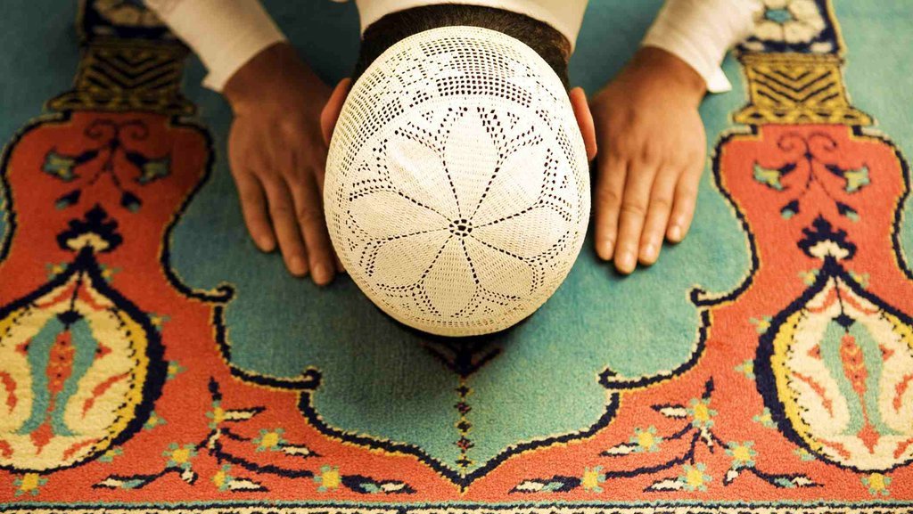 Hadits Tentang Keistimewaan-Kemuliaan Ramadhan: Pintu Surga Dibuka Hadits Tentang Keistimewaan-Kemuliaan Ramadhan: Pintu Surga Dibuka