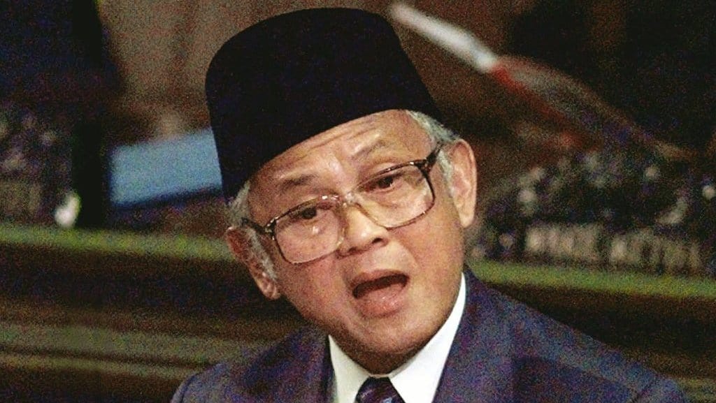BJ Habibie Meninggal: Salah Satu Warisannya adalah UU Pers BJ Habibie Meninggal: Salah Satu Warisannya adalah UU Pers