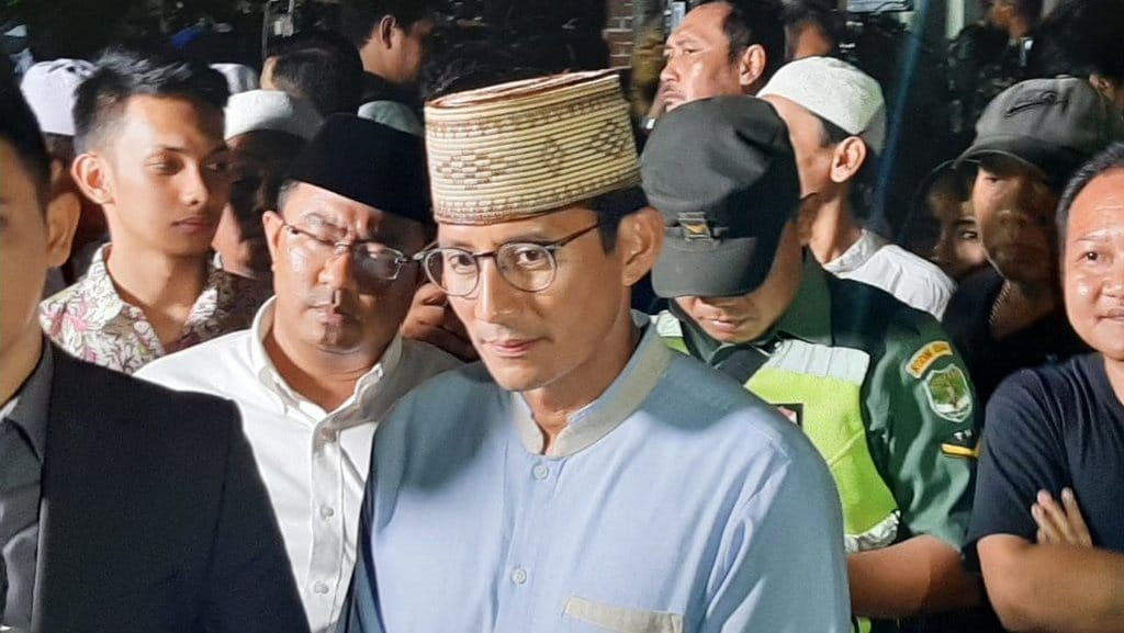 Melayat BJ Habibie, Sandiaga Uno: Kita Kehilangan Bapak Bangsa Melayat BJ Habibie, Sandiaga Uno: Kita Kehilangan Bapak Bangsa