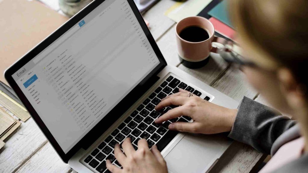 Syarat dan Cara Mengurus Izin Penggunaan Tenaga Kerja Asing Syarat dan Cara Mengurus Izin Penggunaan Tenaga Kerja Asing