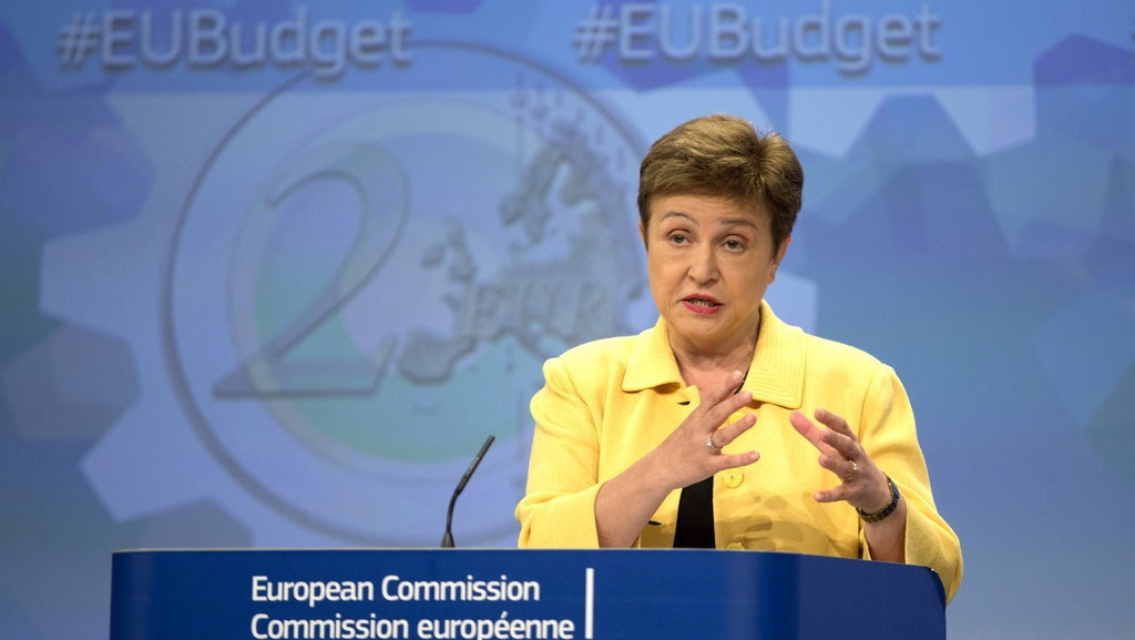 Ketika Bayang-Bayang Resesi Kini Menghantui Dunia Ketika Bayang-Bayang Resesi Kini Menghantui Dunia