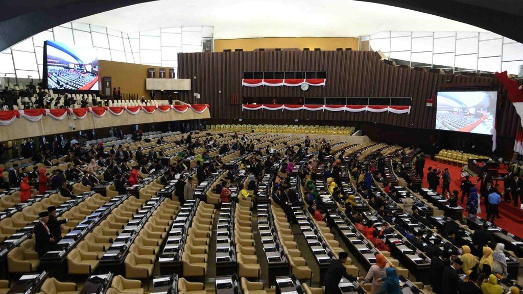 Anggota Termuda dan Tertua Jadi Pimpinan DPR Sementara