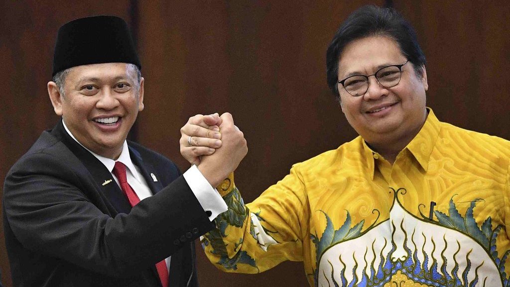 Kemesraan yang Cepat Berlalu Para Elite Golkar Kemesraan yang Cepat Berlalu Para Elite Golkar