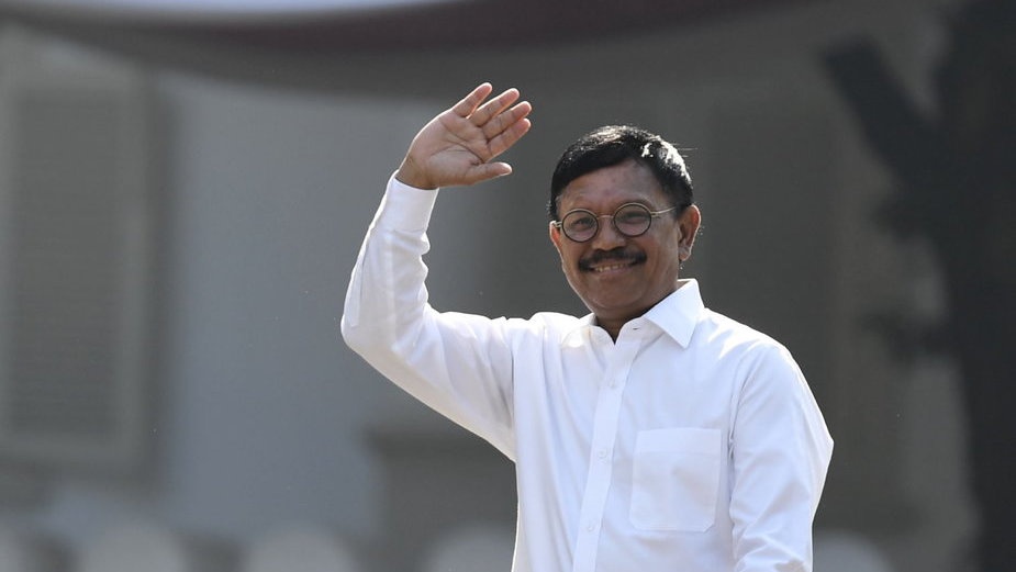 Menkominfo Plate Bantah Foto Tara Basro Langgar UU ITE Menkominfo Plate Bantah Foto Tara Basro Langgar UU ITE