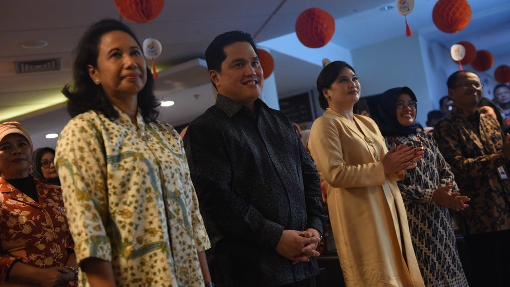 Usai Sertijab, Erick Tohir Langsung Rapat dengan Direksi BUMN