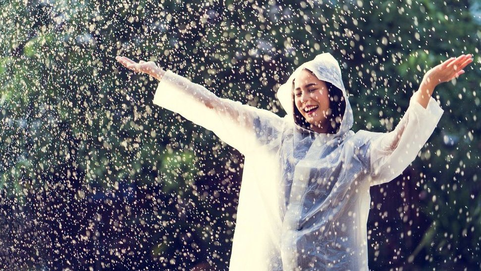 Harga Jas Hujan Merek Axio dan Eiger di Shopee dan Bukalapak Harga Jas Hujan Merek Axio dan Eiger di Shopee dan Bukalapak