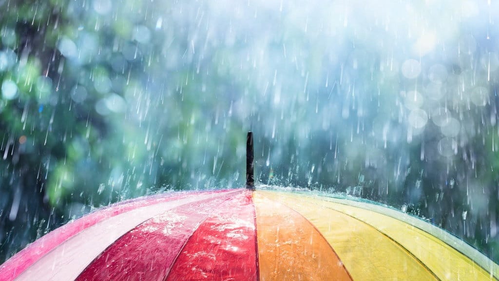 Manfaat Hujan dalam Pandangan Islam dan Hikmahnya Manfaat Hujan dalam Pandangan Islam dan Hikmahnya