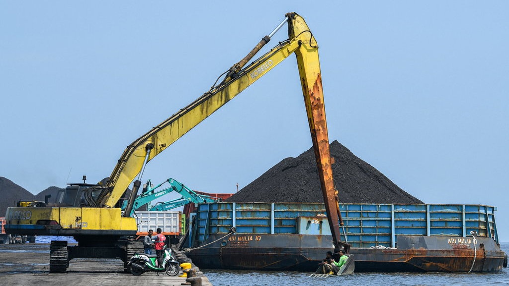 Pencemaran Abu Batu Bara yang Buat Warga Marunda Jakut Menderita Pencemaran Abu Batu Bara yang Buat Warga Marunda Jakut Menderita