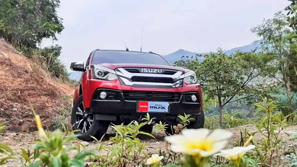 Isuzu akan Rilis Mobil MU-X 2020 Pesaing Pajero dan Fortuner Isuzu akan Rilis Mobil MU-X 2020 Pesaing Pajero dan Fortuner
