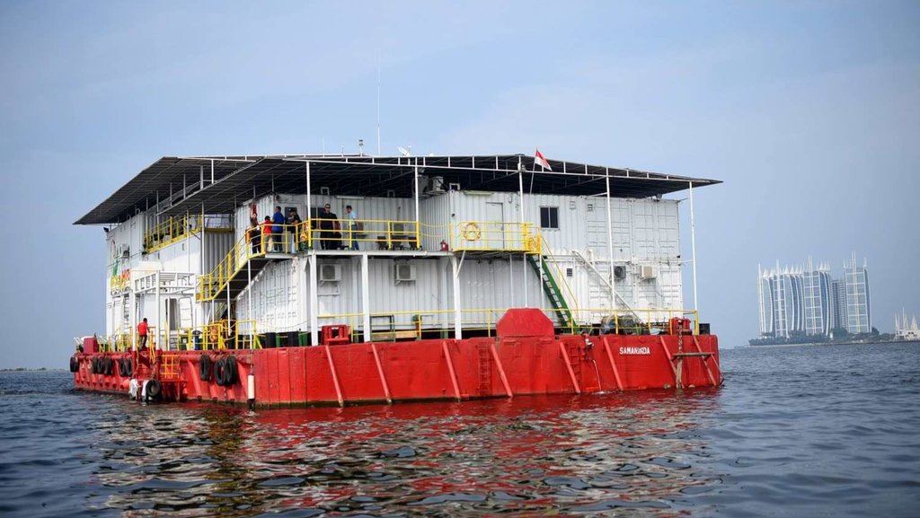 Rumah Sakit Apung Nusa Waluya II Berlabuh di Teluk Jakarta Rumah Sakit Apung Nusa Waluya II Berlabuh di Teluk Jakarta