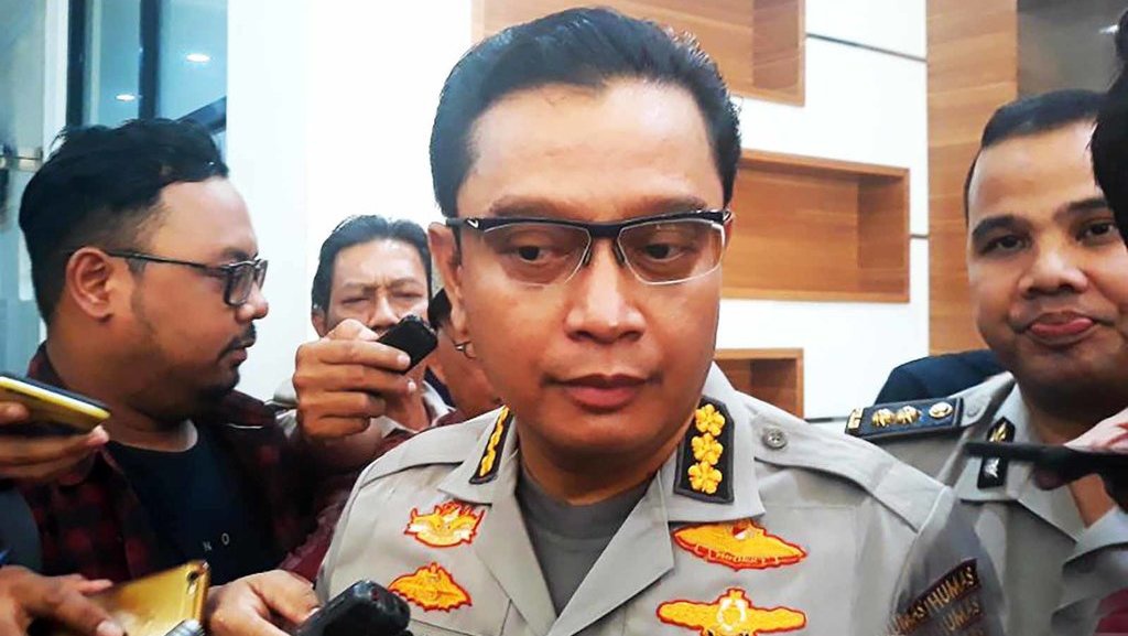 Cegah Penyebaran Corona, Polri Bubarkan 600 Ribu Kerumunan Orang Cegah Penyebaran Corona, Polri Bubarkan 600 Ribu Kerumunan Orang