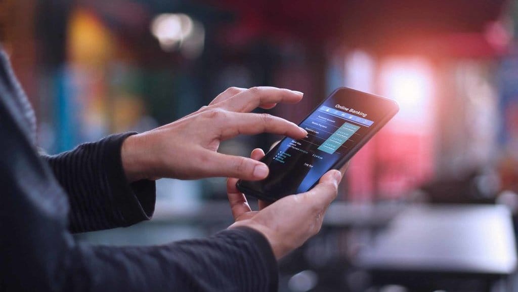 Tips Aman Bertransaksi Perbankan Online, M-Banking & E-Banking Tips Aman Bertransaksi Perbankan Online, M-Banking & E-Banking