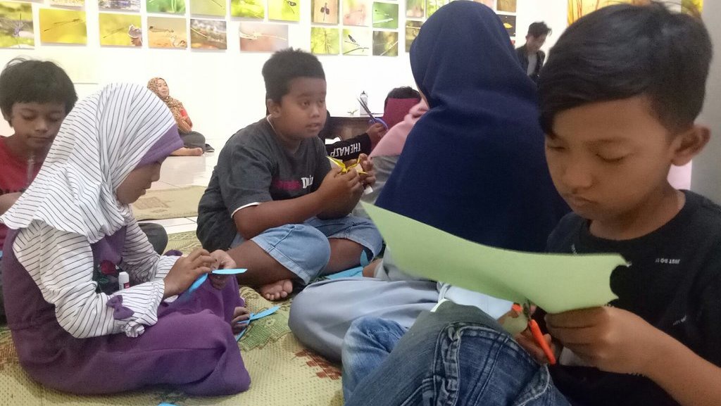 Merekam Capung yang Langka di Perkotaan & Perannya bagi Habitat Merekam Capung yang Langka di Perkotaan & Perannya bagi Habitat