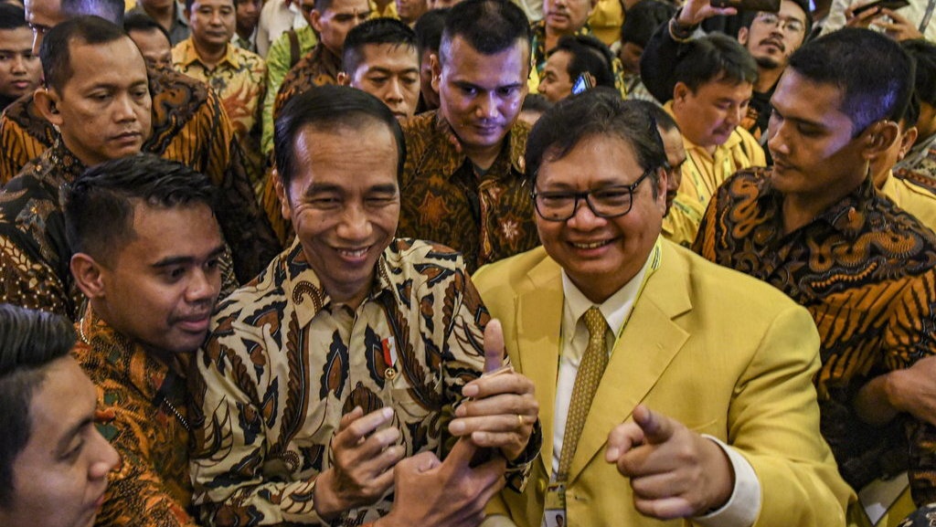 Penutupan Munas, Airlangga Sapa Bamsoet dan Mantan Loyalisnya Penutupan Munas, Airlangga Sapa Bamsoet dan Mantan Loyalisnya