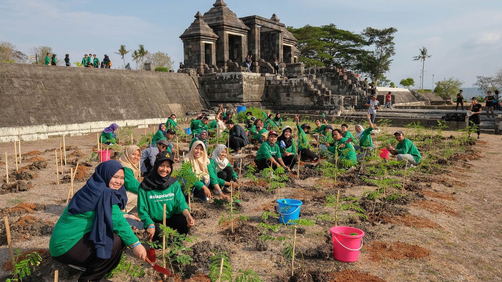 Mengenal Lingkungan Hidup, Fungsi, Contoh, & Cara Melestarikan