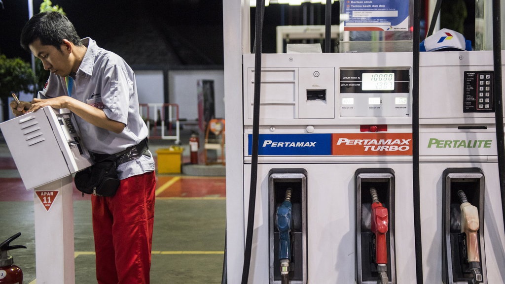 Pertamina Tambah Impor BBM Jelang Nataru untuk Amankan Pasokan Pertamina Tambah Impor BBM Jelang Nataru untuk Amankan Pasokan