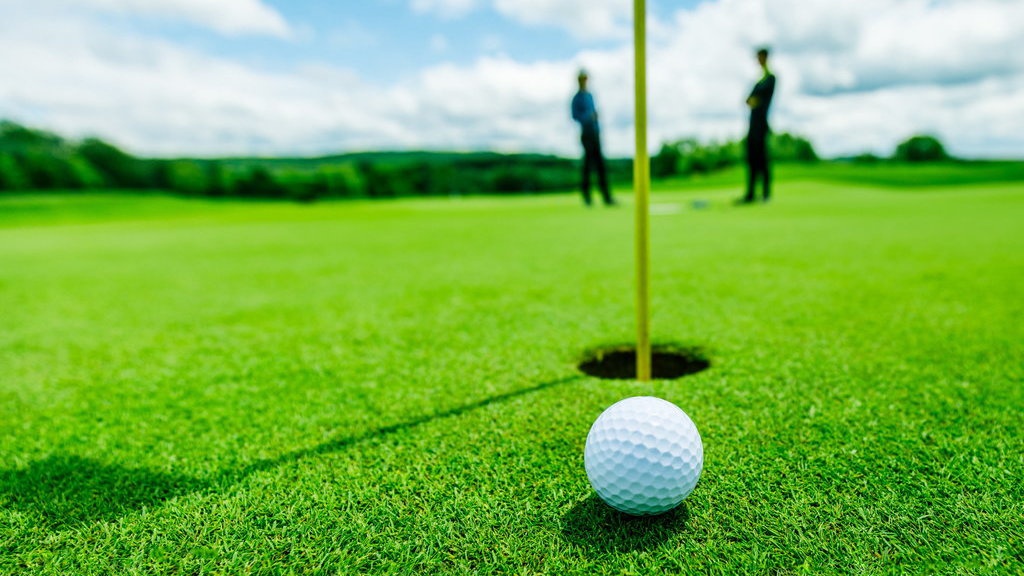 Ketika Soeharto Melawan Rambo dan Istri Sukarno di Lapangan Golf