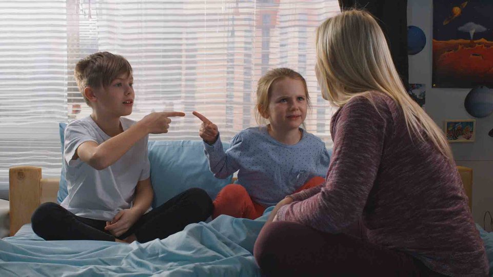 Bagaimana Cara Mendidik Anak Agar Jadi Orang yang Jujur?