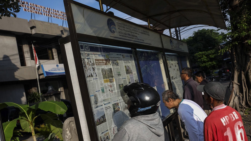 Pengertian Teks Editorial, Struktur, Ciri-Ciri, & Contohnya Pengertian Teks Editorial, Struktur, Ciri-Ciri, & Contohnya