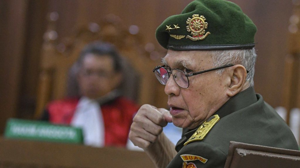 Gugatan UU Darurat oleh Kivlan Zen Tidak Diterima MK Gugatan UU Darurat oleh Kivlan Zen Tidak Diterima MK