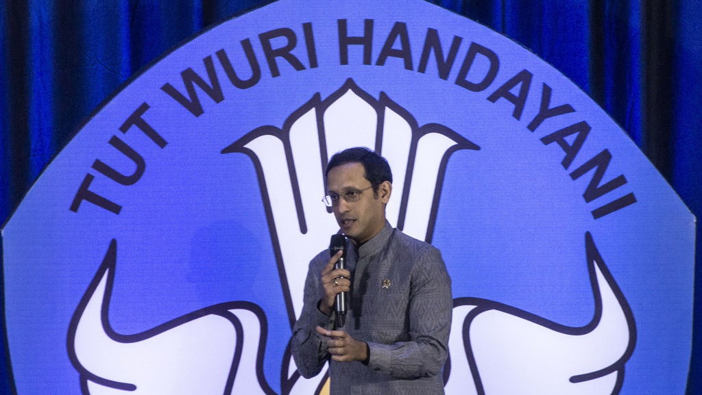 Pro dan Kontra atas Kebijakan 'Kampus Merdeka' Nadiem Pro dan Kontra atas Kebijakan 'Kampus Merdeka' Nadiem