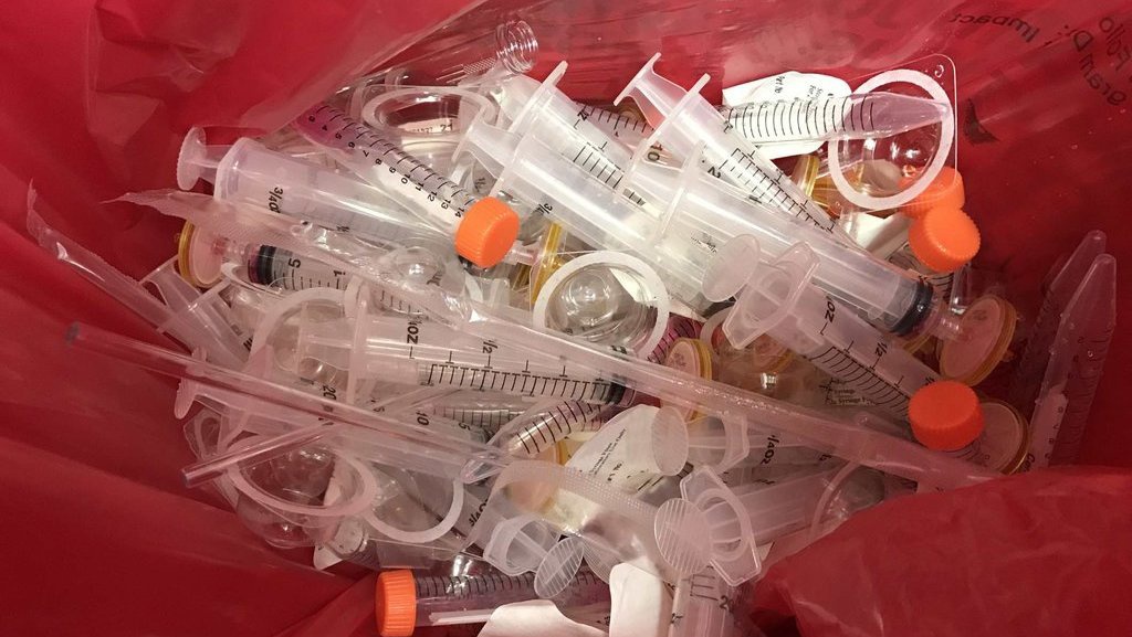 Limbah Medis COVID-19, Bahaya Laten yang Menghantui Masyarakat Limbah Medis COVID-19, Bahaya Laten yang Menghantui Masyarakat