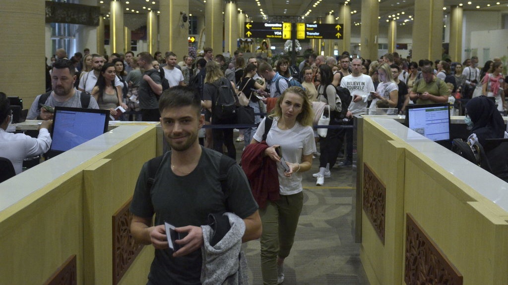 Pemerintah Larang WNA India Masuk ke RI Mulai 25 April 2021 Pemerintah Larang WNA India Masuk ke RI Mulai 25 April 2021