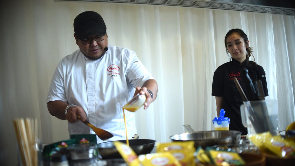 Demo Memasak dengan Produk Bumbu Praktis