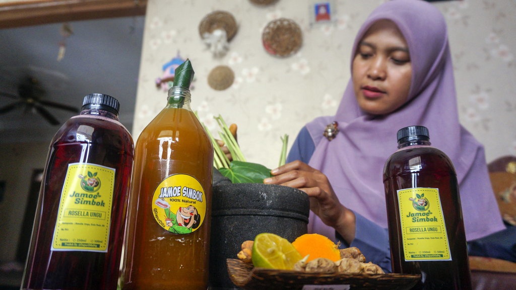 30% Perusahaan Jamu Sudah Rumahkan Karyawan selama Pandemi COVID-19 30% Perusahaan Jamu Sudah Rumahkan Karyawan selama Pandemi COVID-19