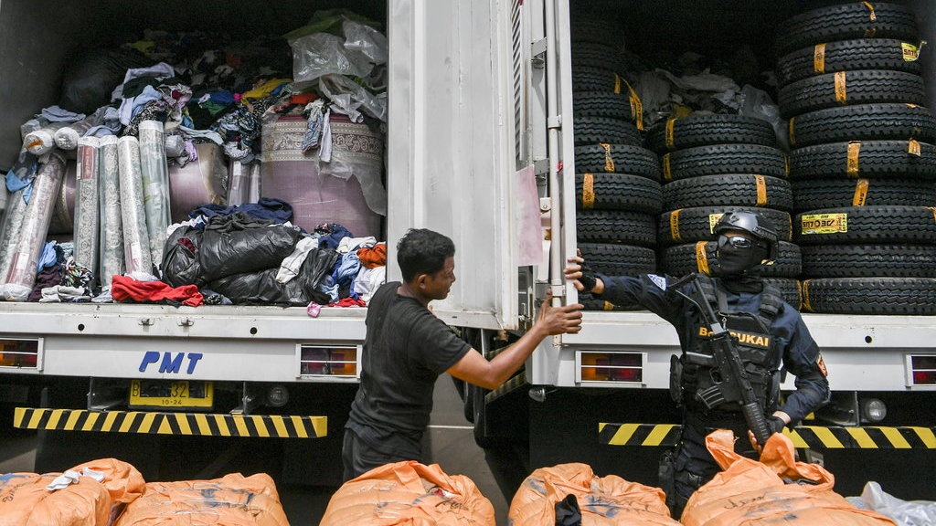 Kategori Barang dari Luar Negeri yang Bebas Bea Masuk Kategori Barang dari Luar Negeri yang Bebas Bea Masuk