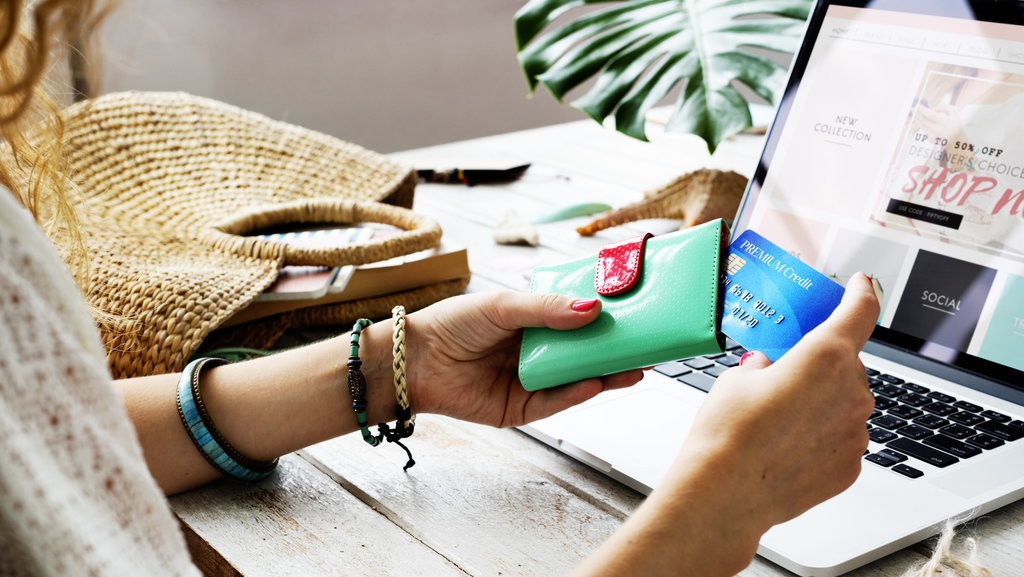 Nyaman di Rumah Sambil Belanja lewat Tokopedia