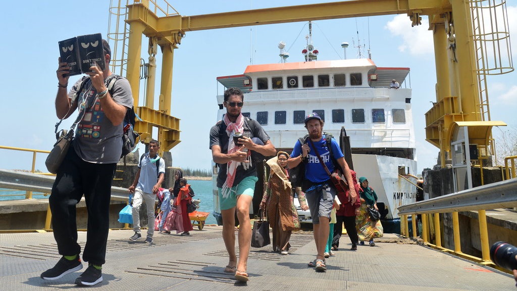 Dampak Corona, BPS Catat Kunjungan Wisman 2020 Turun 75,03% Dampak Corona, BPS Catat Kunjungan Wisman 2020 Turun 75,03%