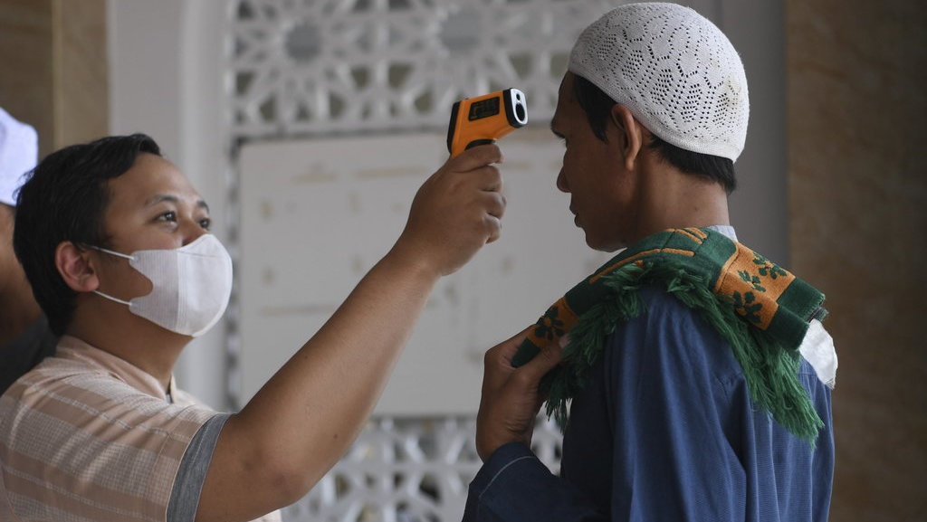 Sikapi Beda Data Corona dengan Yuri, Anies Klaim Transparan