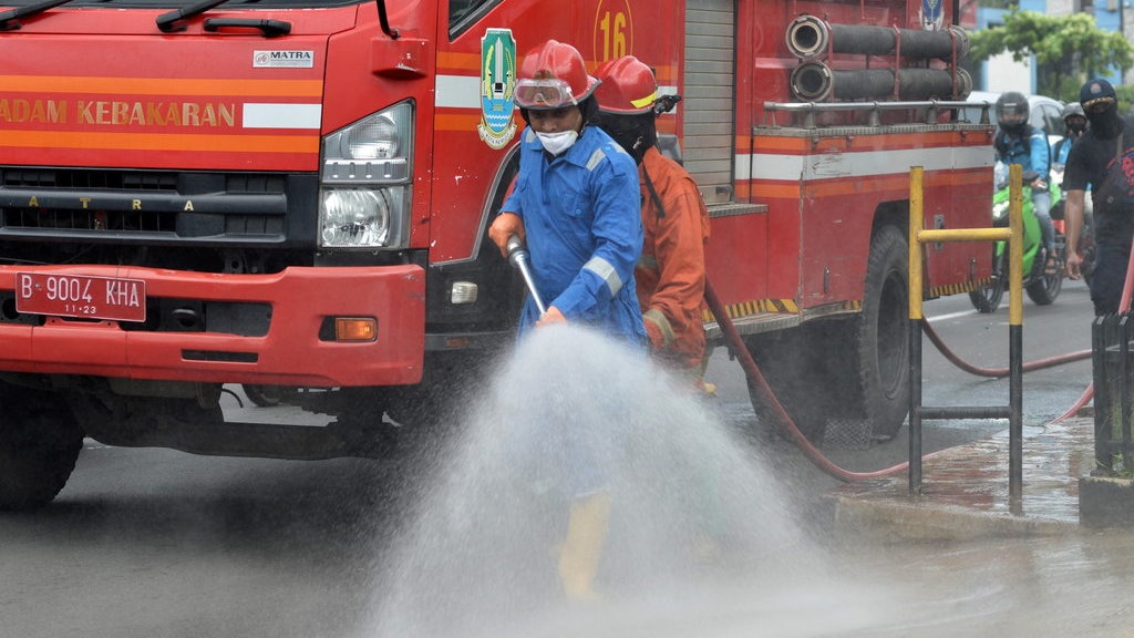 Cara Menjaga Diri dan Lingkungan dari COVID-19 dengan Disinfeksi Cara Menjaga Diri dan Lingkungan dari COVID-19 dengan Disinfeksi