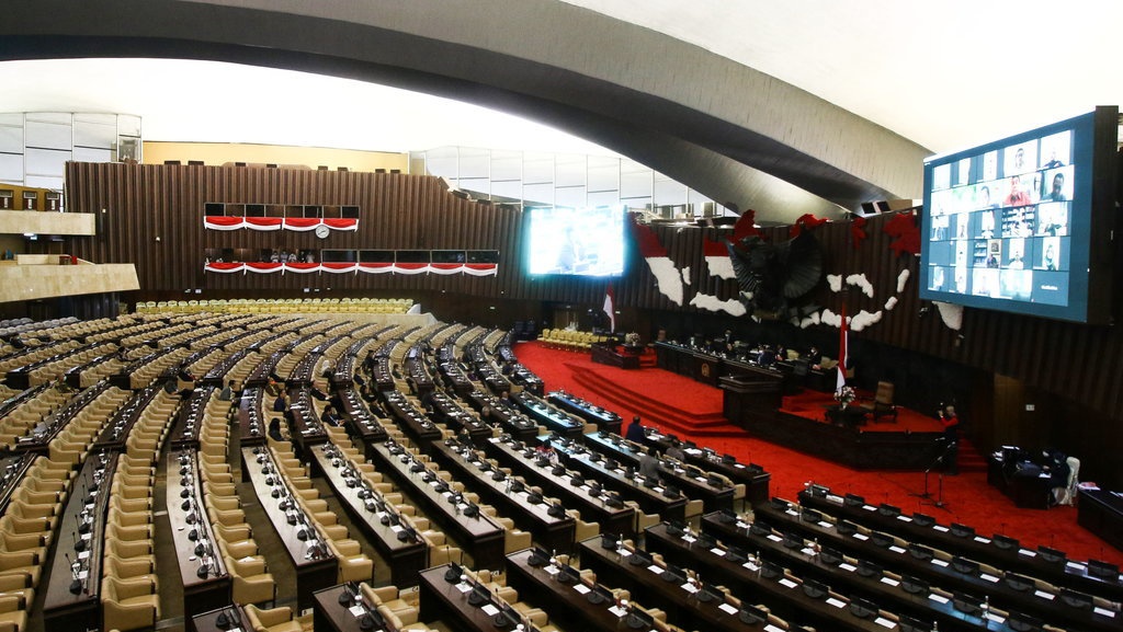 Saat Artis Menuju Senayan: Modal Tenar Tak Cukup Pikat Rakyat Saat Artis Menuju Senayan: Modal Tenar Tak Cukup Pikat Rakyat