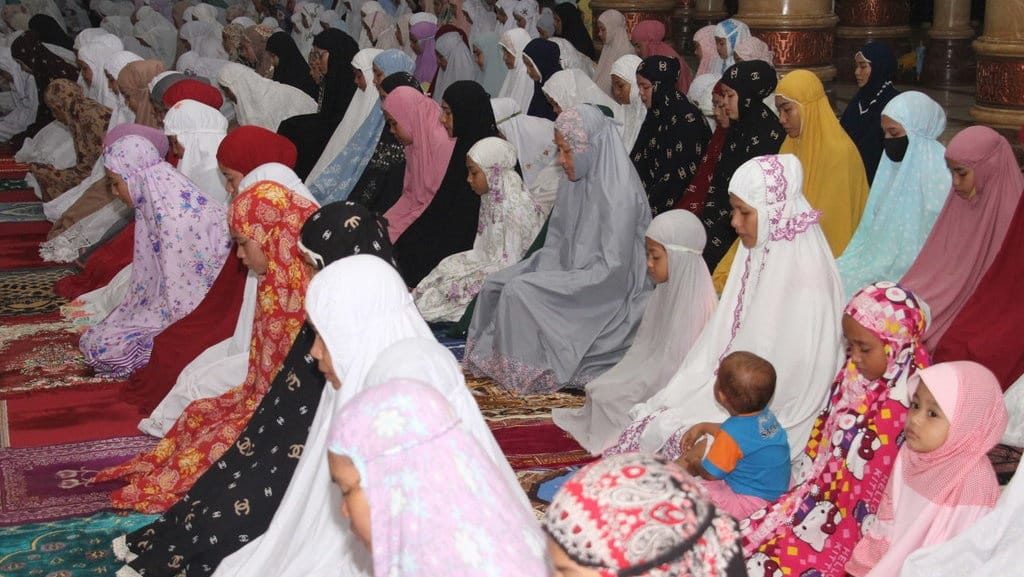 Teks Jawaban Bilal Sholat Tarawih 23 Rakaat Lengkap Arab & Latin