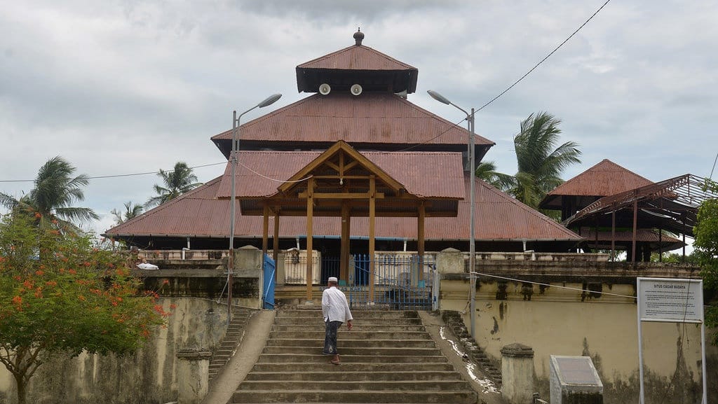 6 Teori Masuknya Islam ke Indonesia dan Tokohnya 6 Teori Masuknya Islam ke Indonesia dan Tokohnya