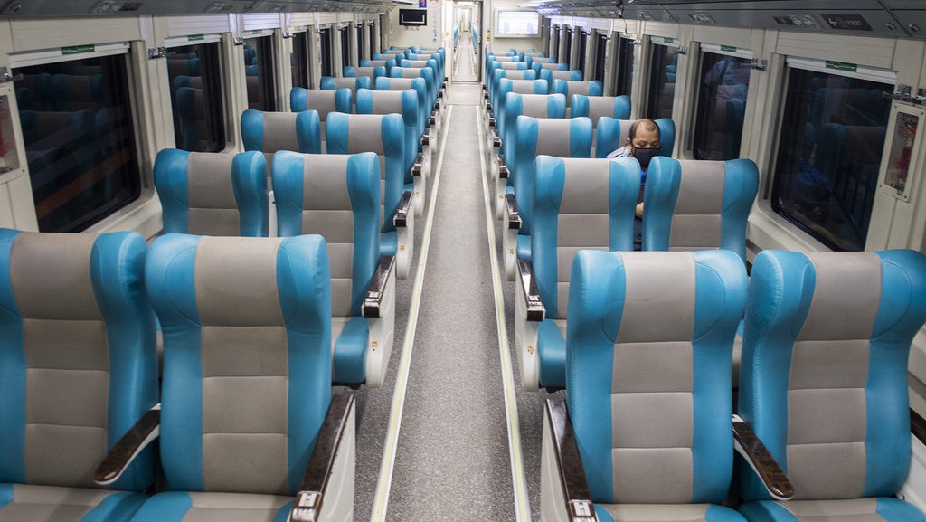 PT KAI Operasikan Kereta Luar Biasa Sesuai Tanggal Ganjil Genap PT KAI Operasikan Kereta Luar Biasa Sesuai Tanggal Ganjil Genap