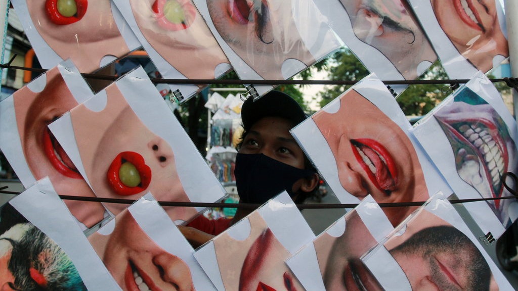 Penggunaan Masker Kain Disebut Kurangi Peningkatan Penularan Corona Penggunaan Masker Kain Disebut Kurangi Peningkatan Penularan Corona