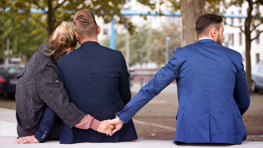 Cara Pulihkan Diri dari Trauma karena Perselingkuhan