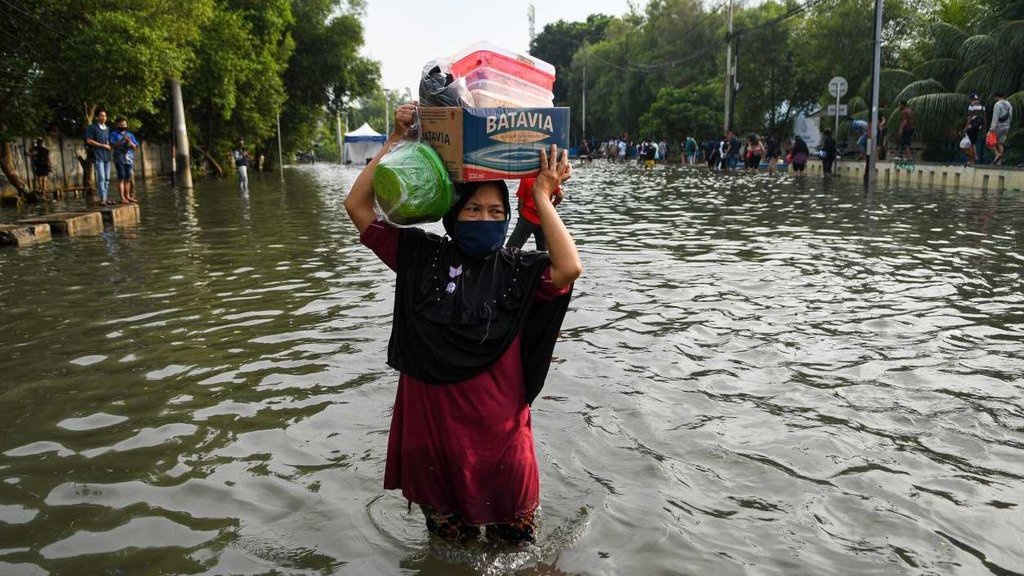 BPBD: Waspada Banjir Rob di Pesisir Jakarta pada 11-17 Juni 2022 BPBD: Waspada Banjir Rob di Pesisir Jakarta pada 11-17 Juni 2022